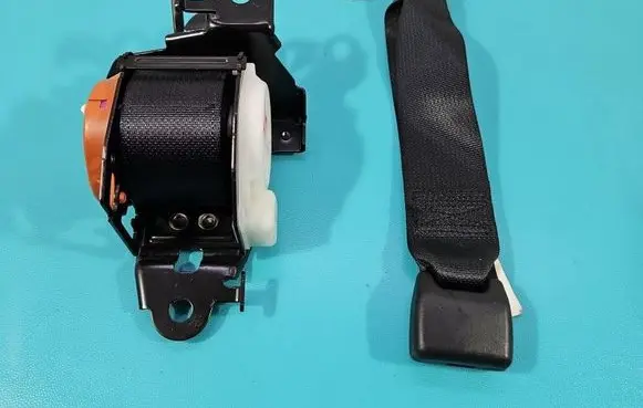 Suzuki SX4 S-Cross Middle seatbelt (rear) 8498561M00 IMPRK1558777