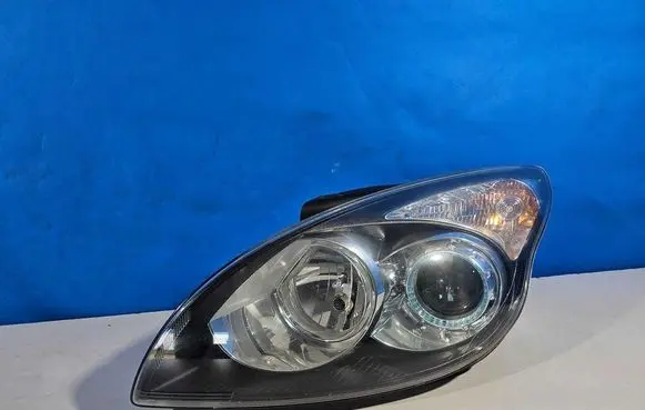 Hyundai i30 Headlight/headlamp 103419012587