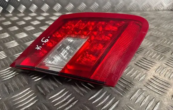 Mercedes-Benz E W212 Tailgate rear/tail lights A2129060358