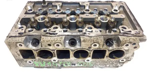 Volkswagen Polo V 6R Engine head 04B103403M