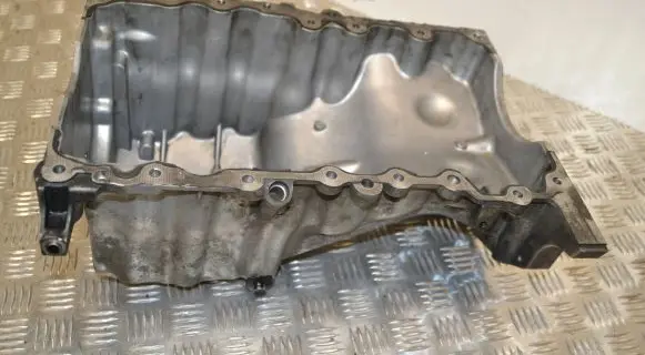Jaguar XF Oil sump G4D36706AC D04YA AIS19C03FG