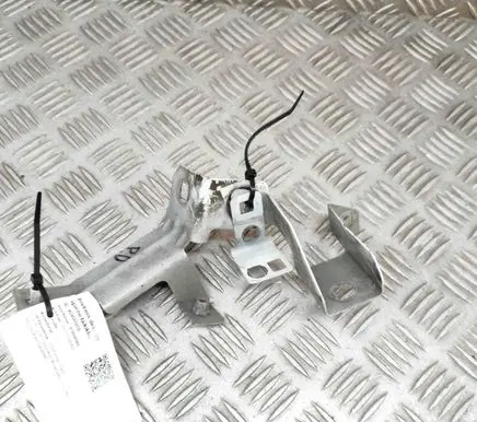 Porsche Cayenne (92A) Fender mounting bracket 7P5821162 7P5821459
