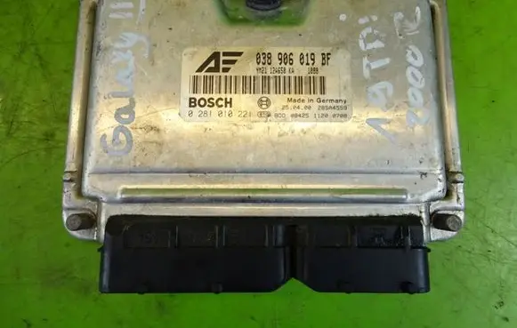 Ford Galaxy Engine control unit/module 0281010221 038906019BF