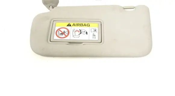 Nissan Pulsar Sun visor