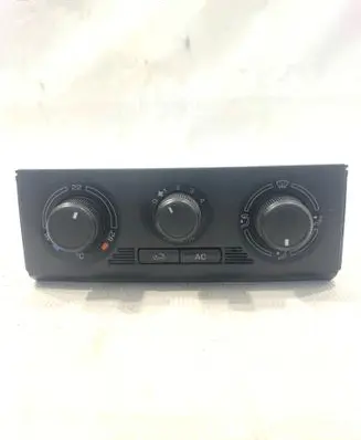 Skoda Fabia Mk2 (5J) Climate control unit 5J0820045 901512760000