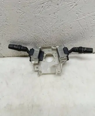 Mazda 3 I Wiper turn signal indicator stalk/switch 17D682 BP4R