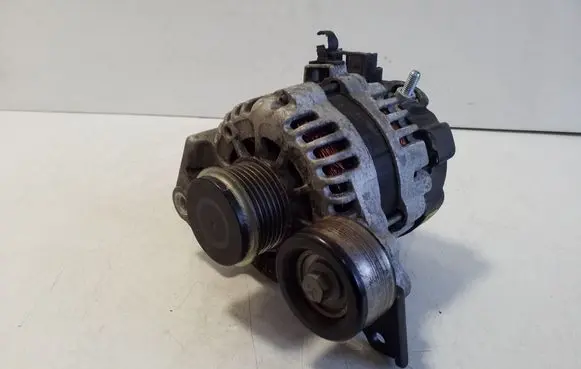 KIA Stonic Generator/alternator 3730004950