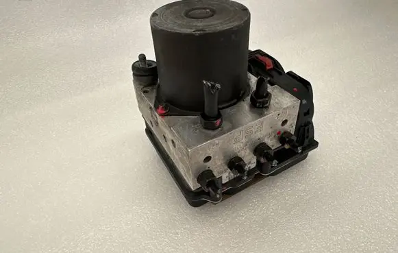 Audi A6 S6 C6 4F ABS Pump 4F0614517A 4F0910517A