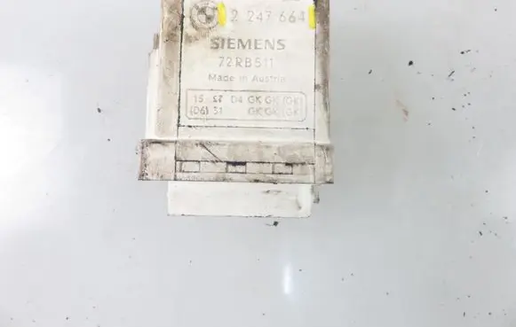 BMW 3 E46 Glow plug pre-heat relay 2247664