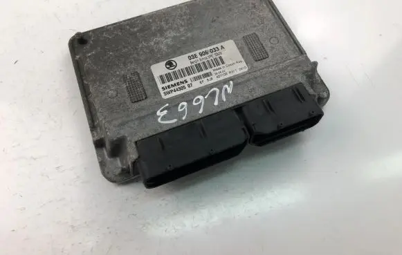 Skoda Fabia Mk1 (6Y) Engine control unit/module ECU 03E906033A