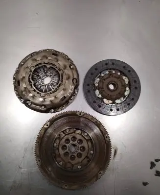 Volkswagen Transporter - Caravelle T5 Clutch set kit 022141025m 070141031
