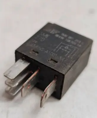 Audi A4 S4 B8 8K Other relay 7M0951253C A1001X47 95VW10K705EA