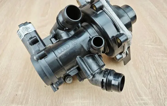 Audi A4 S4 B9 Water pump 06L121012A 06L121111H