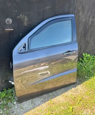Dodge Durango Front door PAU