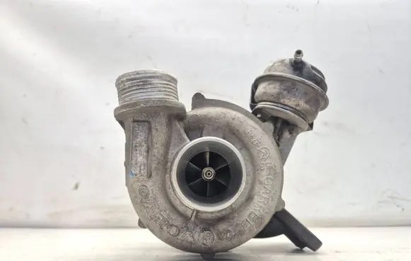 Volvo V70 Turbo 8689592 GT2052V