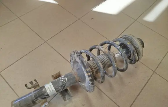 Volkswagen Multivan T5 Front shock absorber with coil spring 22140098