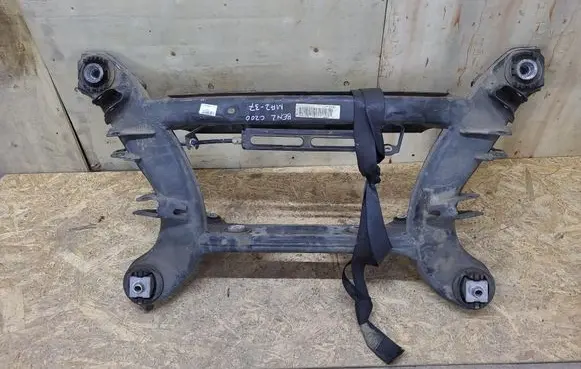 Mercedes-Benz C W204 Rear subframe 0000251842