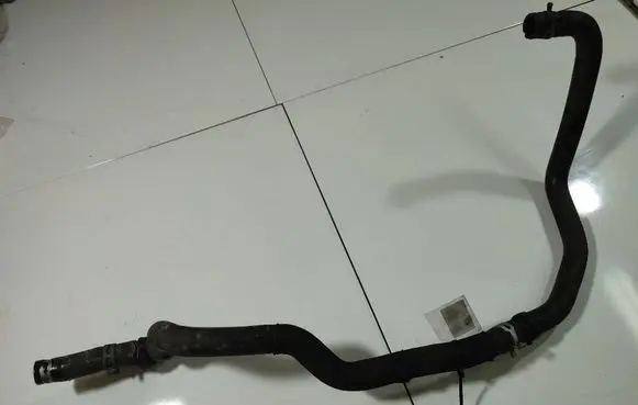 Renault Megane III Engine coolant pipe/hose