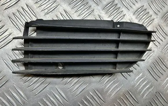 Opel Omega B1 Front bumper lower grill 90458186