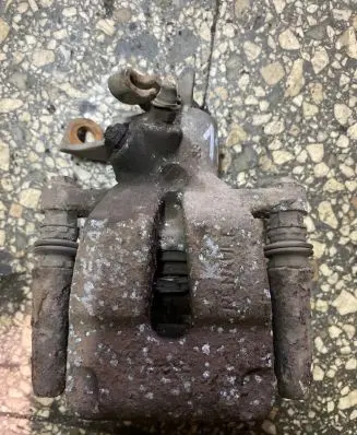 Renault Megane III Rear brake caliper