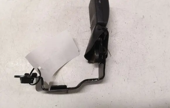 Toyota Avensis T250 Rear seatbelt buckle 090104