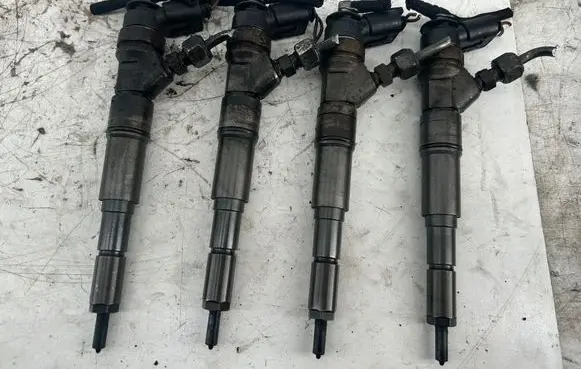 BMW 1 F20 F21 Fuel injectors set 0445110216 7793836