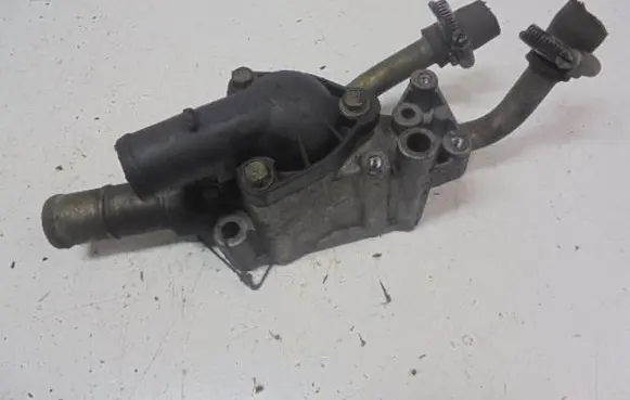 BMW 3 E36 Thermostat housing 130499F600