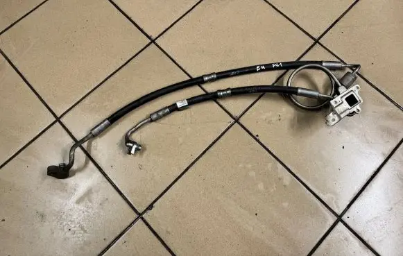 BMW 7 F01 F02 F03 F04 Power steering hose/pipe/line 679638702 8300436716 11807410