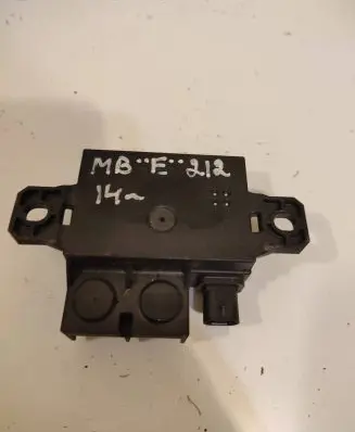 Mercedes-Benz E W212 Charging relay A0009822023 1110029