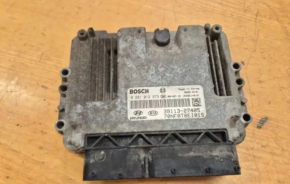 Hyundai Sonata Engine control unit/module 3911327405 70NF0T0EI01S 0281012973