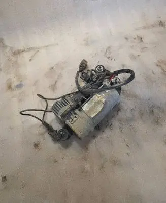Audi Q7 4L Air suspension compressor/pump