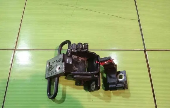 Audi A3 S3 8P Front door upper hinge PRZOD 6AB11 8E0931411E