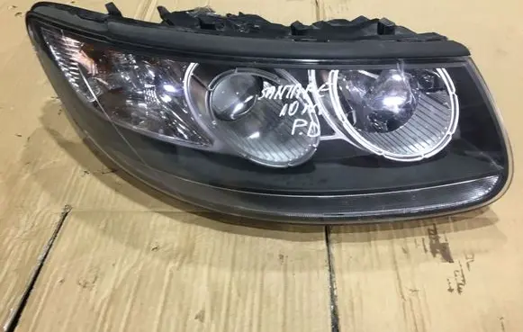 Hyundai Santa Fe Headlight/headlamp