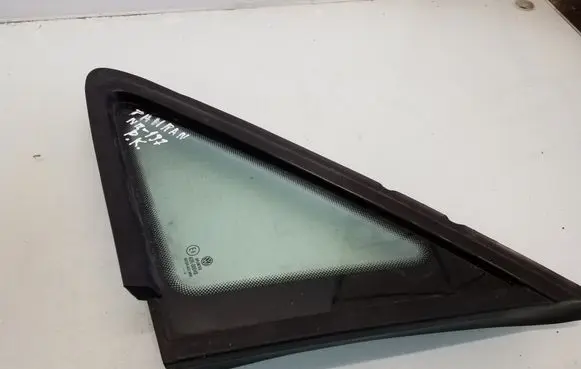 Volkswagen Touran I Front triangle window/glass 43R00048
