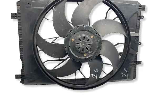 Mercedes-Benz E W212 Electric radiator cooling fan A2045000293