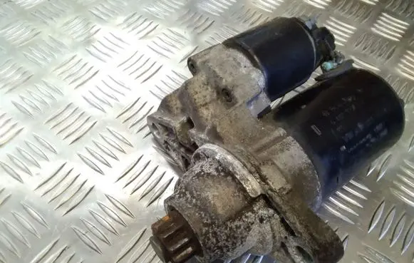 Volkswagen Golf V Starter motor 001120406 02T911023R
