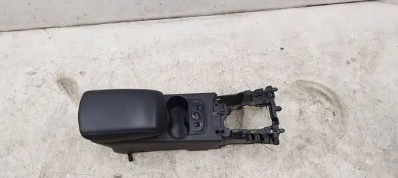 Ford Focus Center console sd0526102436801