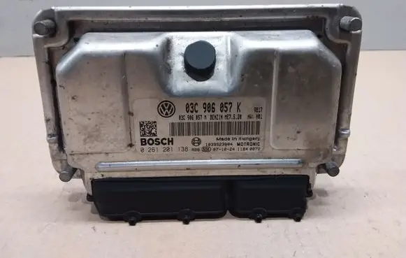 Skoda Fabia Mk2 (5J) Engine control unit/module 03C906057K 0261201138