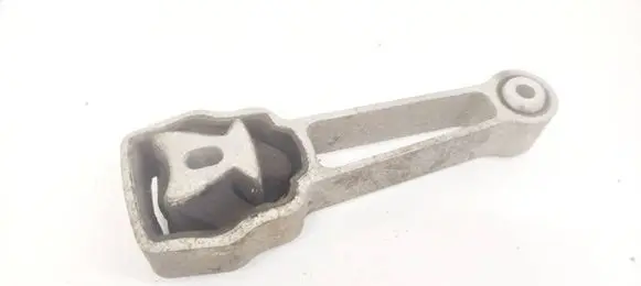 Volvo XC60 Engine mount bracket