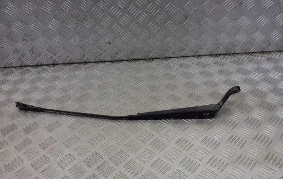 Peugeot 407 Front wiper blade arm