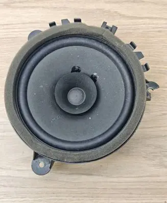 Volvo V70 Front door speaker 30657444 09W29