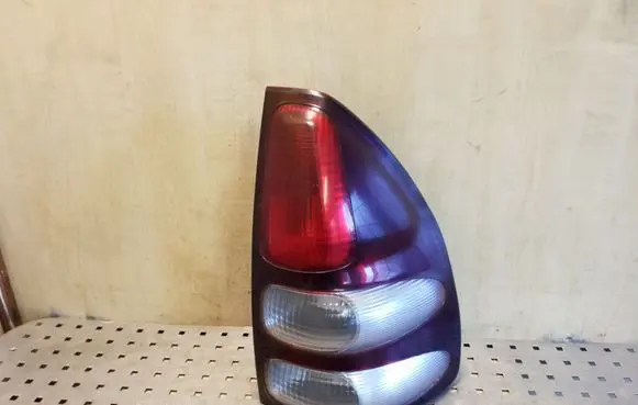 Toyota Land Cruiser (J120) Rear/tail lights