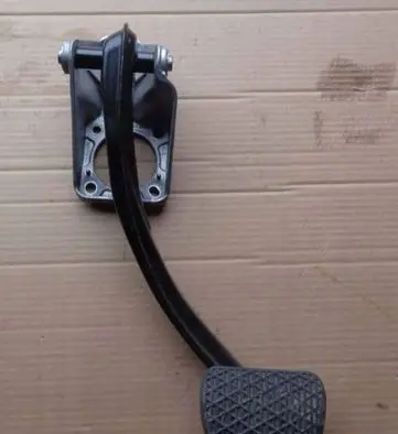 Mercedes-Benz GL X164 Brake pedal A1642901901