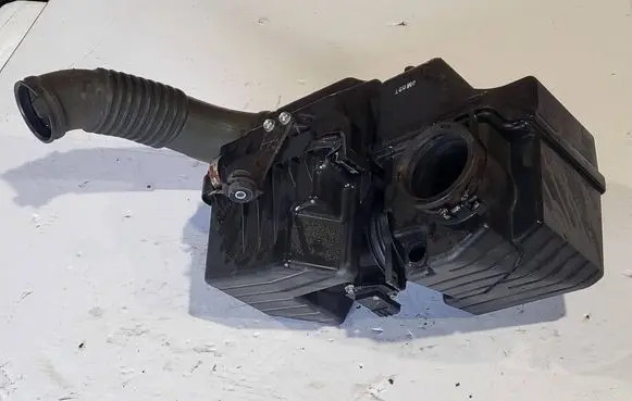 Honda Civic Air filter box 