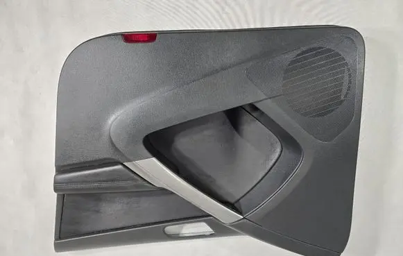 Volkswagen Tiguan Front door card panel trim 5N0867012