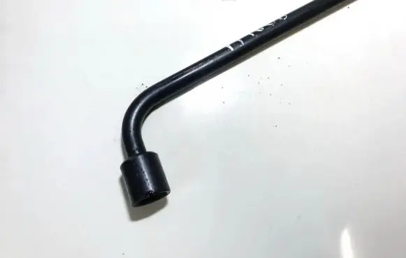 Mazda 626 Wheel nut wrench 