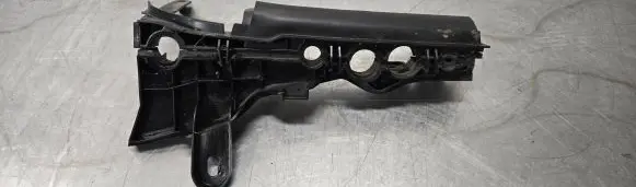 Mercedes-Benz E W213 Other engine bay part A2138310300 A2138310500