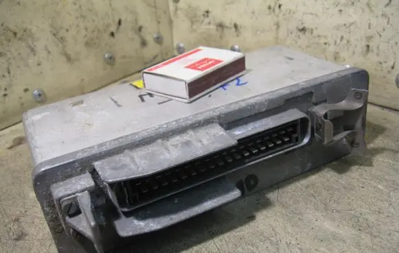 Mercedes-Benz 190 W201 ABS control unit/module BOSCH0265101006
