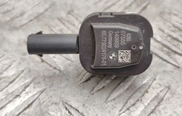 BMW 5 F10 F11 Airbag deployment crash/impact sensor 9224178 65779224178