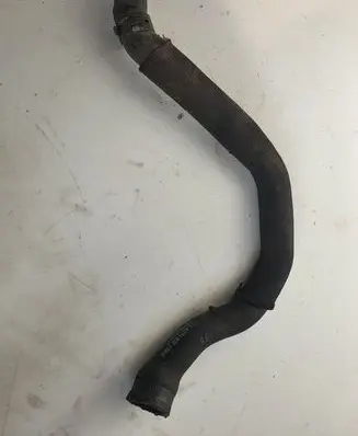 Mercedes-Benz CLS C219 Engine coolant pipe/hose A2118327594